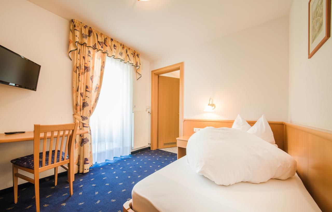 Sporthotel St. Michael Malles Venosta Eksteriør bilde