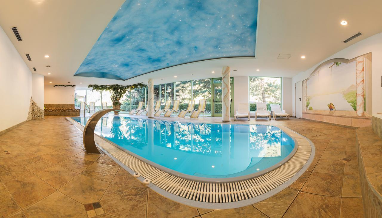 Sporthotel St. Michael Malles Venosta Eksteriør bilde