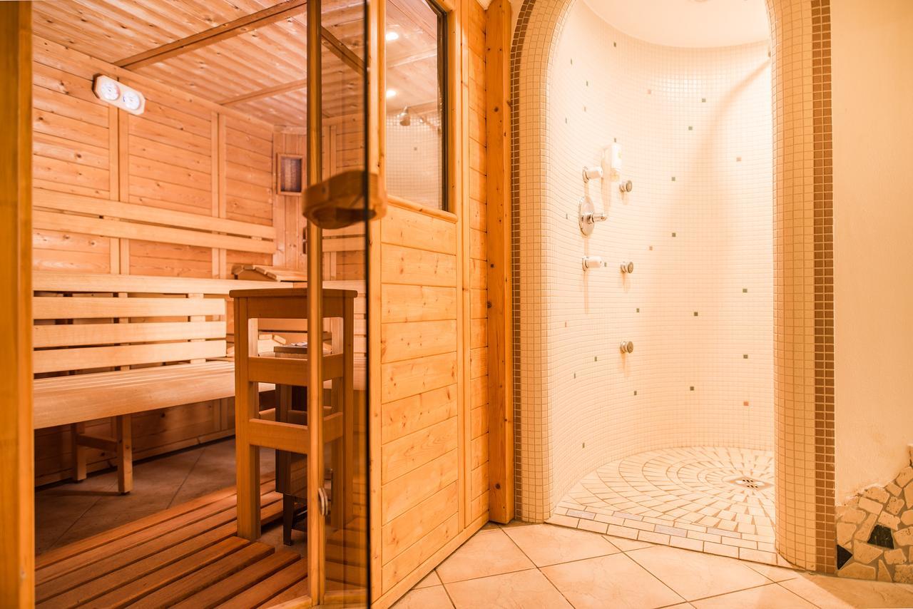 Sporthotel St. Michael Malles Venosta Eksteriør bilde